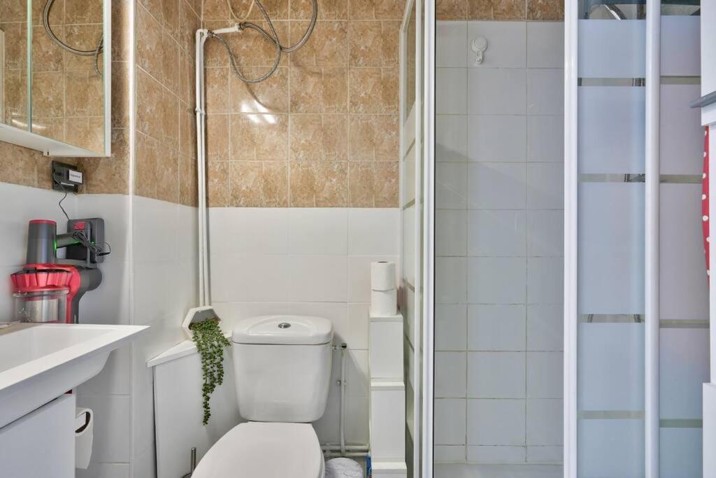 Magnificent Studio Near Paris Clichy Exterior photo